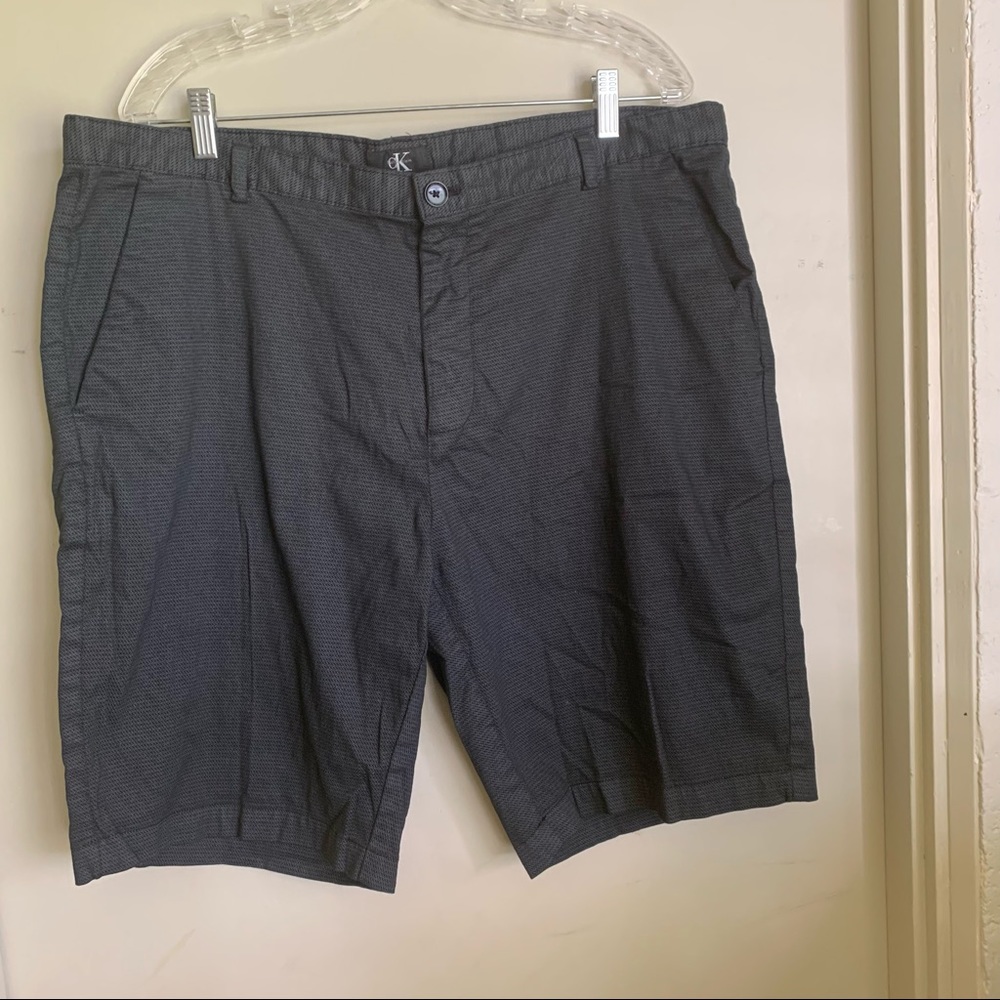 Calvin Klein shorts size 40